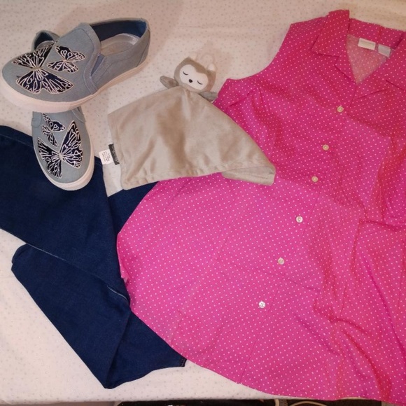 Lisa B. **POSH AMBASSADOR** - Picture 2 of 2